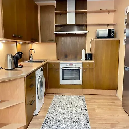 Lovely And Quiet In Kristiine. Free Parking. Tallinn