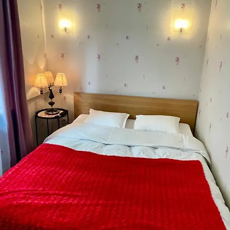 Lovely And Quiet In Kristiine. Free Parking. Apartment *